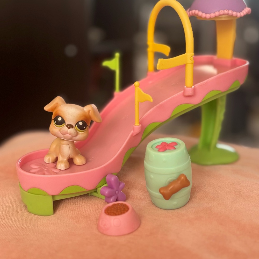 Super Surprise Obstacle Course playset